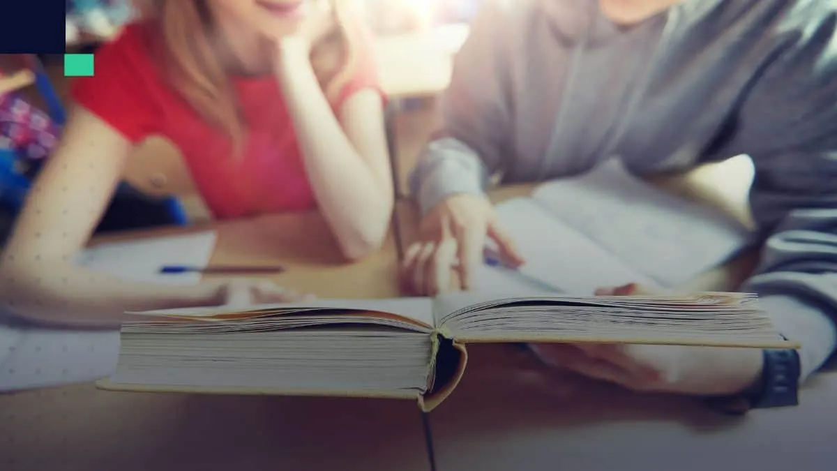 Todo lo que necesitas saber para citar un artículo de periódico en Normas APA